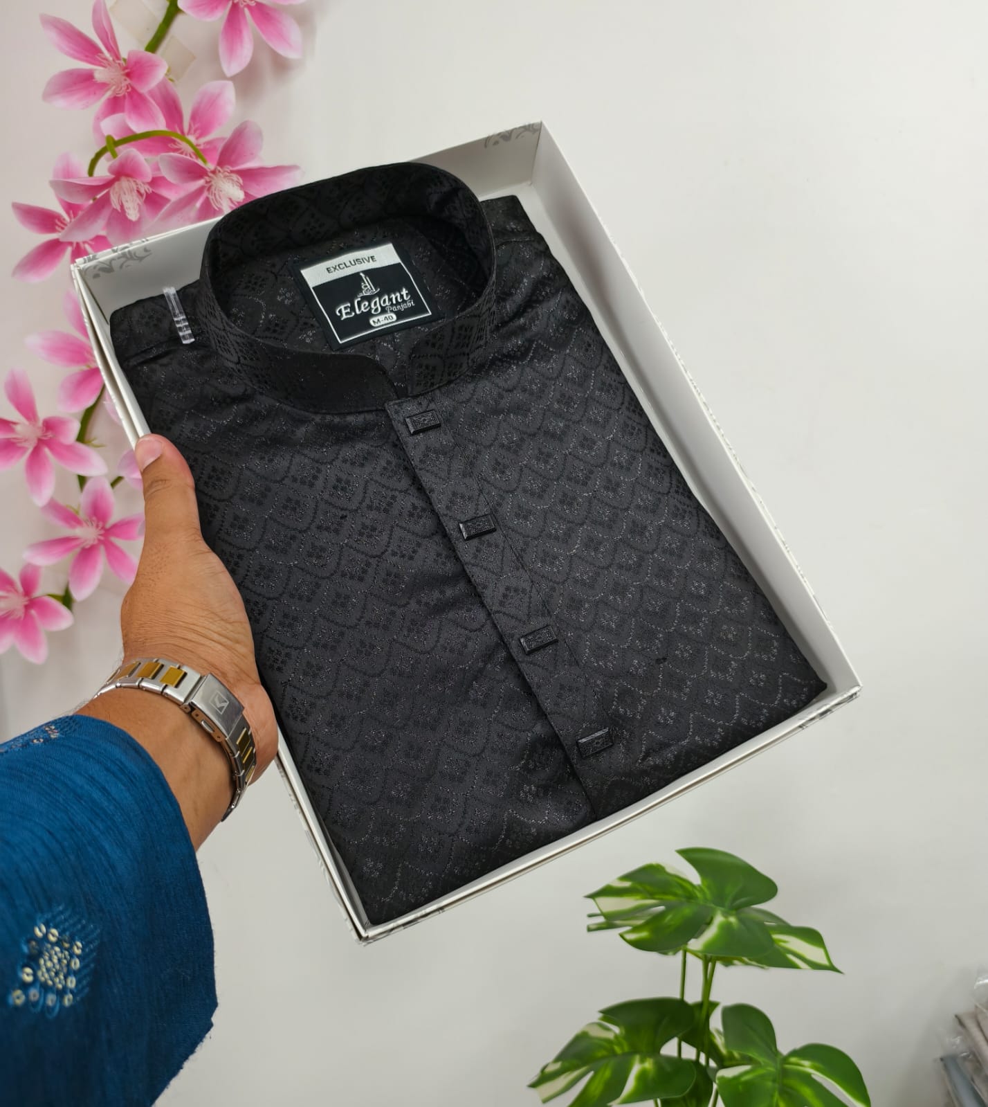 Unravel Noir Weave Punjabi - Black