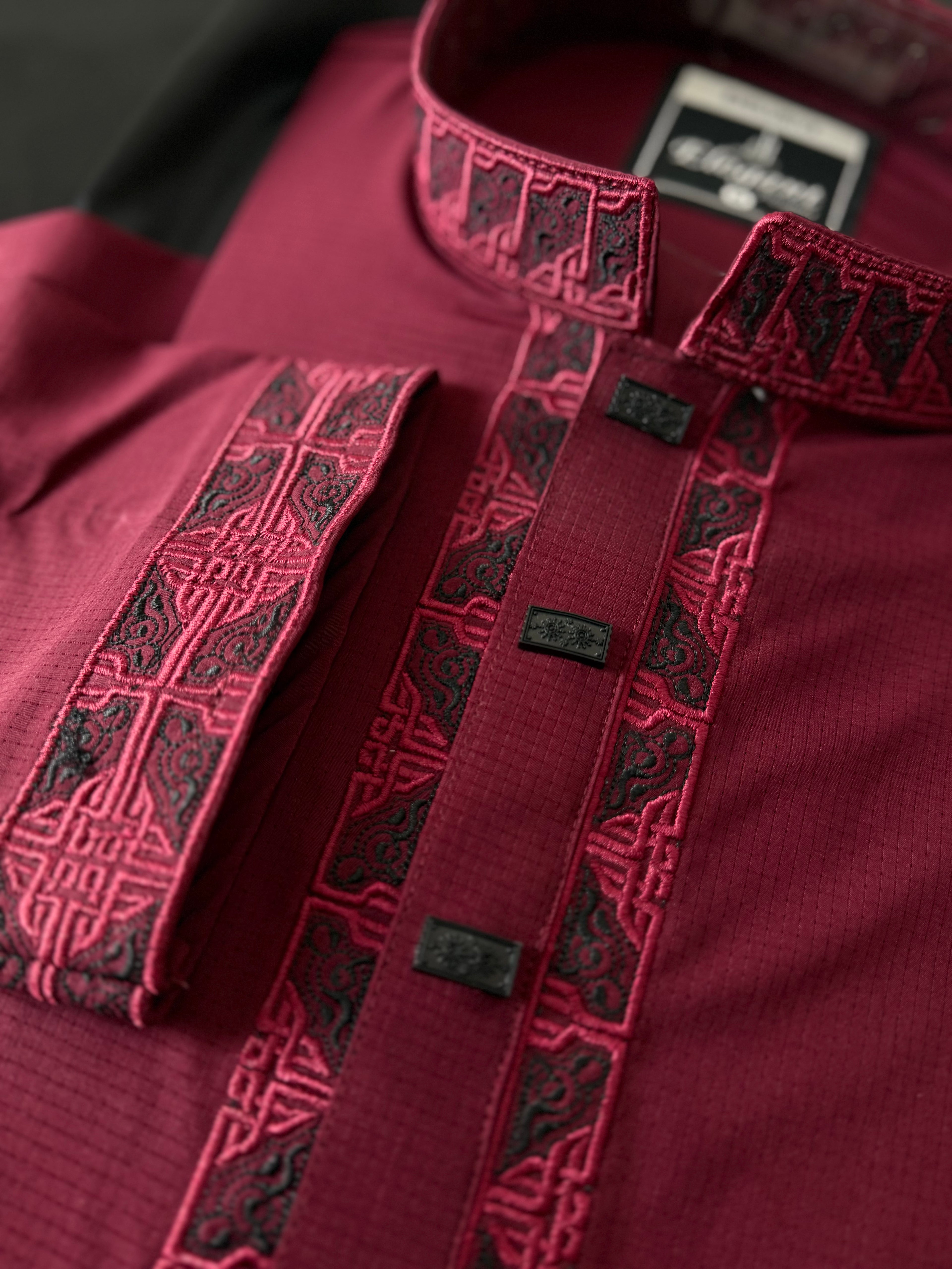 Unravel Maroon Crown Punjabi